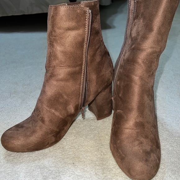 Cammel suede booties from gojane - Picture 3 of 5